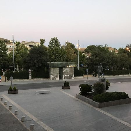 Hostal Rio De Oro Алкала ла Реал Екстериор снимка