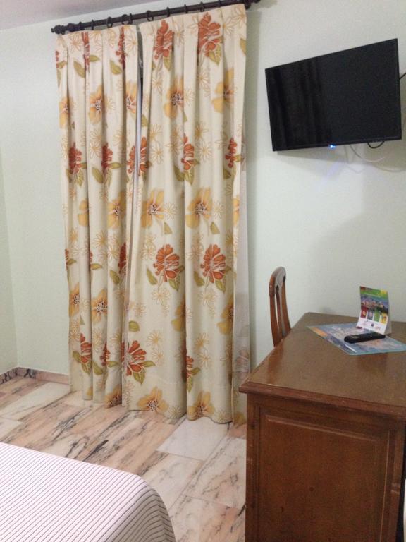 Hostal Rio De Oro Алкала ла Реал Екстериор снимка