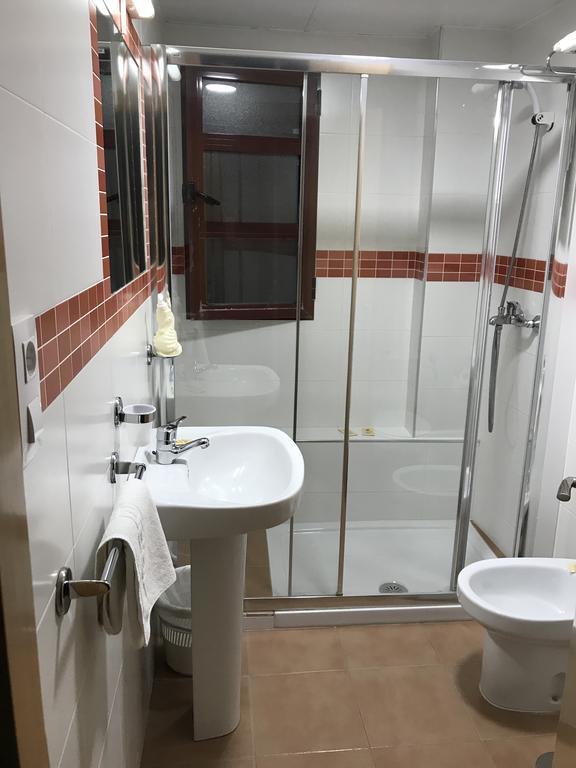 Hostal Rio De Oro Алкала ла Реал Екстериор снимка