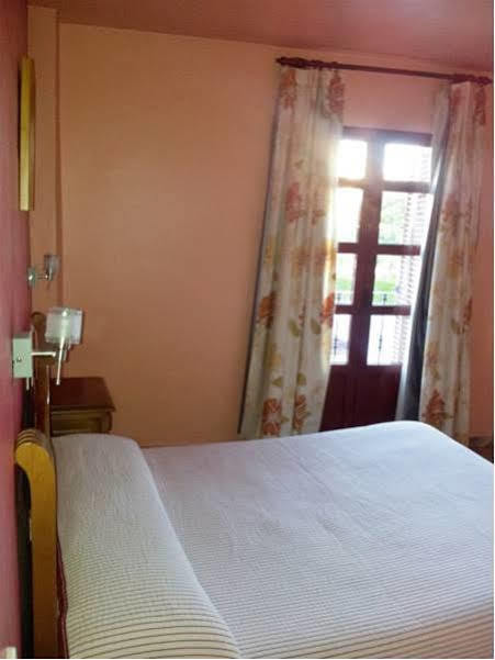 Hostal Rio De Oro Алкала ла Реал Екстериор снимка