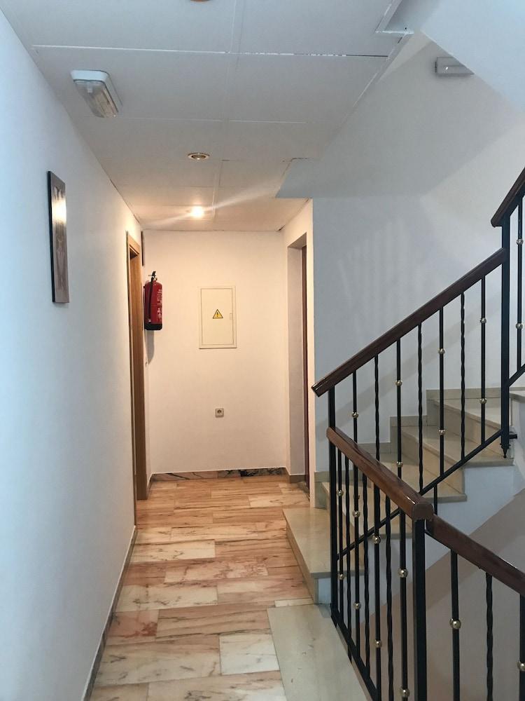 Hostal Rio De Oro Алкала ла Реал Екстериор снимка